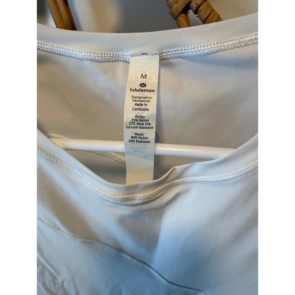 Lululemon Womens White‎ Long Sleeve Athletic Top Crew Neck Diagonal Seam Size M